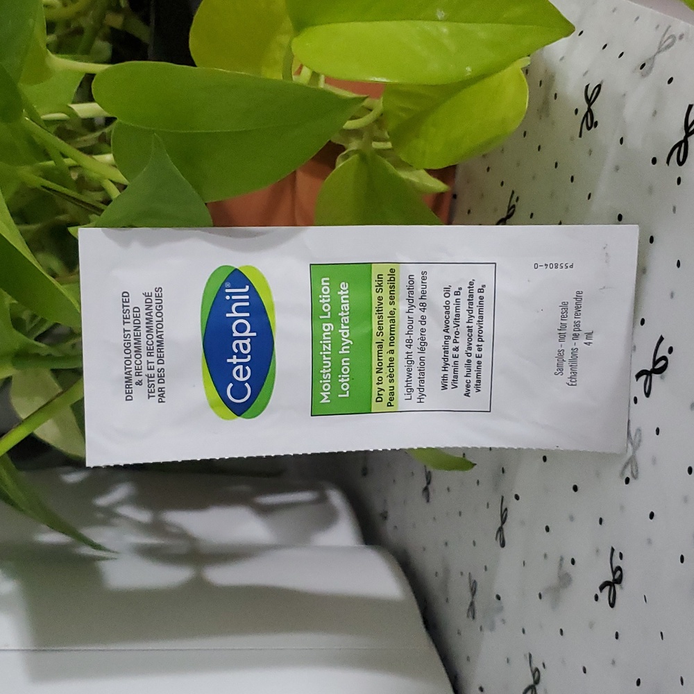 💚 FREE WITH PURCHASE Cetaphil Moisturizing Lotion Normal + Sensitive Skin 4ml